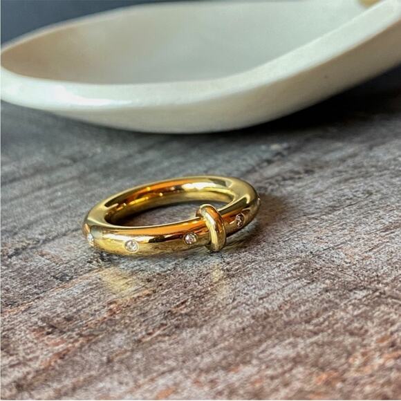 NEW Simple Round Gold & Rhinestone Ring - Picture 4 of 11